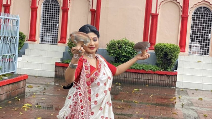 শৈশবের পূজাই বেশি আনন্দের পূজা সেনগুপ্তের কাছে