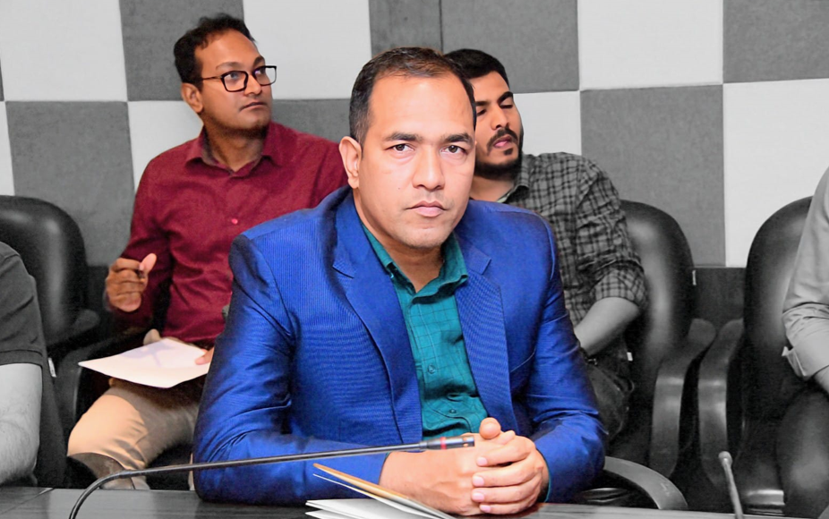 ডিএমপির জুলাই-২০২৫ খ্রিঃ অপরাধ সভায় পুরুষ্কার পেলেন  ডিবি-সাইবার (উত্তর) বিভাগের এসআই মোঃ আবু আহসান রাসেল