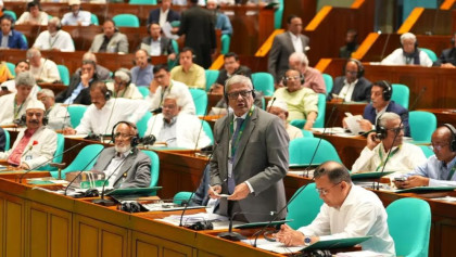 এলাকার সমস্যা নিয়ে প্রশ্ন করছেন সংসদ সদস্যরা, উত্তর দিচ্ছেন মন্ত্রীরা